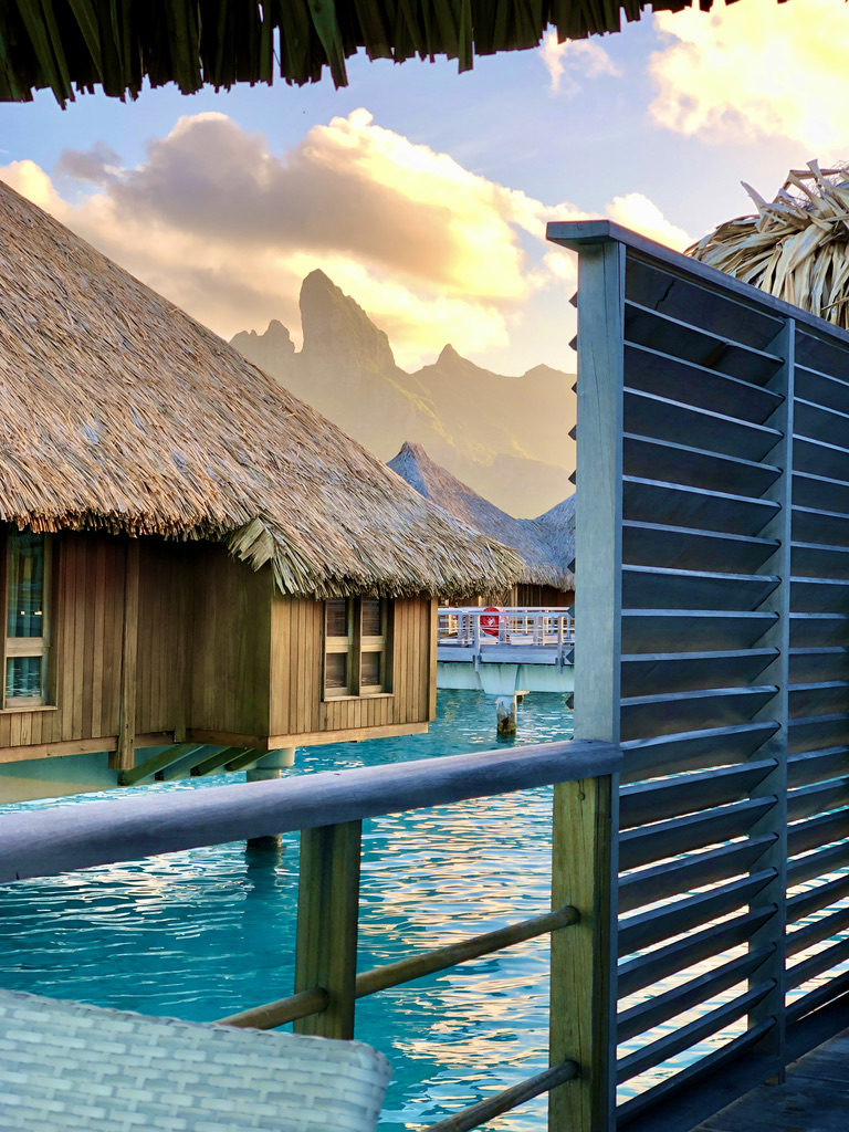 Overwater bungalow Bora Bora, French Polynesia