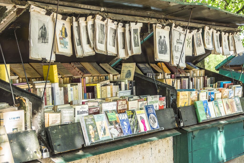 Travel Checklist before visiting Paris